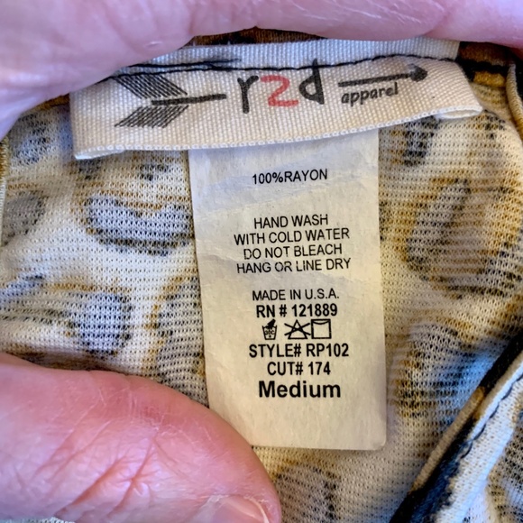 R2D Blouson Halter Skater Romper Cheetah Print - Picture 3 of 3